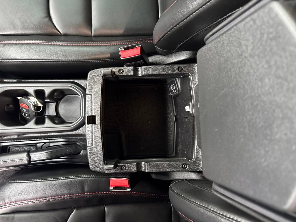 Used 2025 Jeep Wrangler Unlimited Rubicon w/ Convenience Group image 24