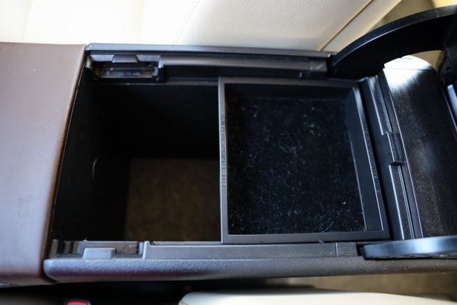 Used 2016 Toyota Avalon Limited image 31