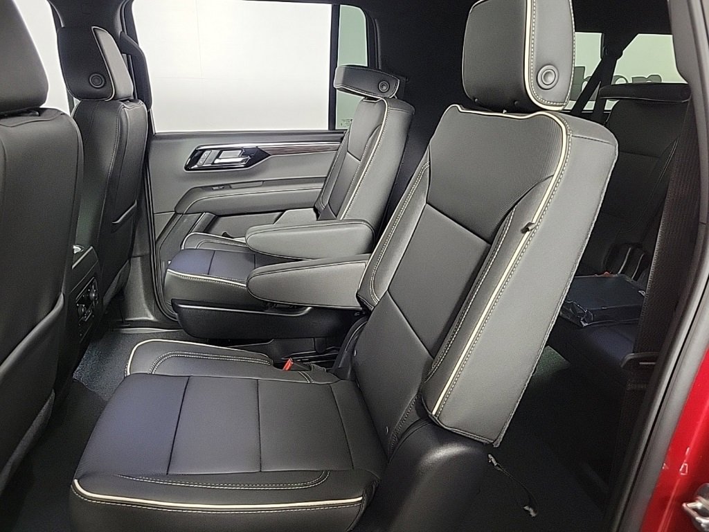 New 2026 Chevrolet Suburban Premier w/ Sun And Tow Package image 14