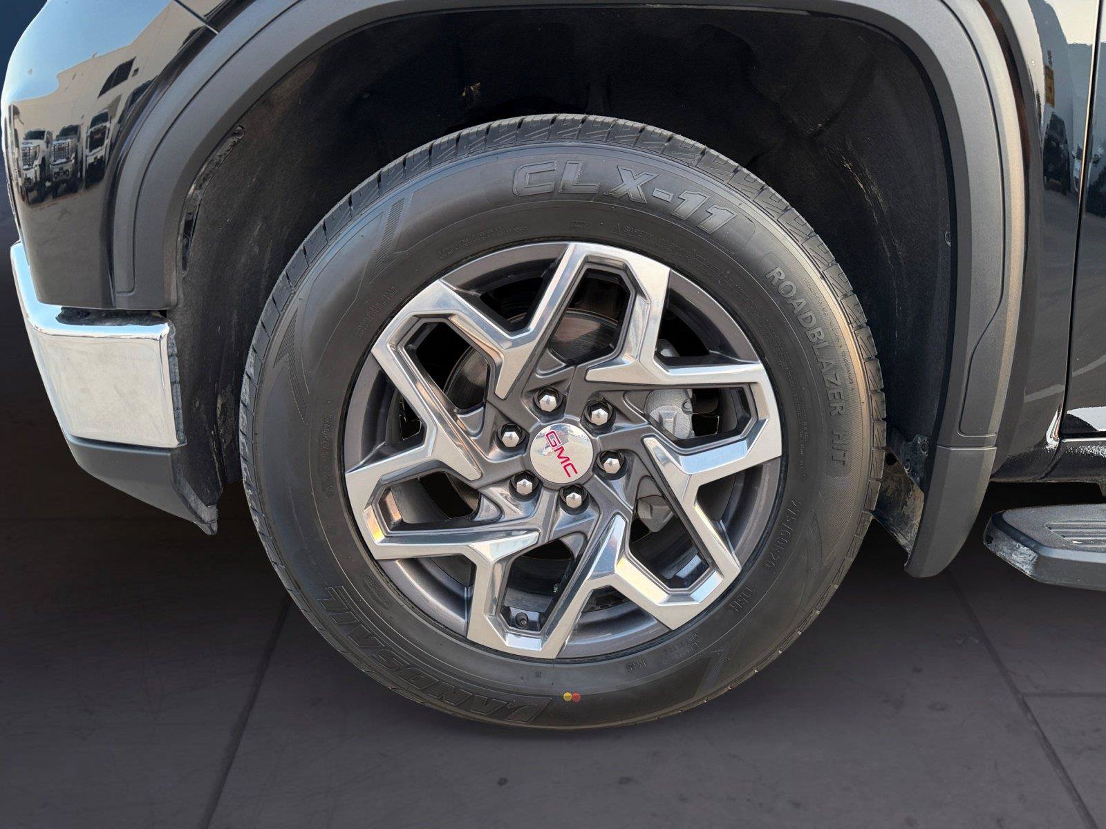 Used 2025 GMC Sierra 1500 SLT w/ SLT Premium Plus Package RWD image 14