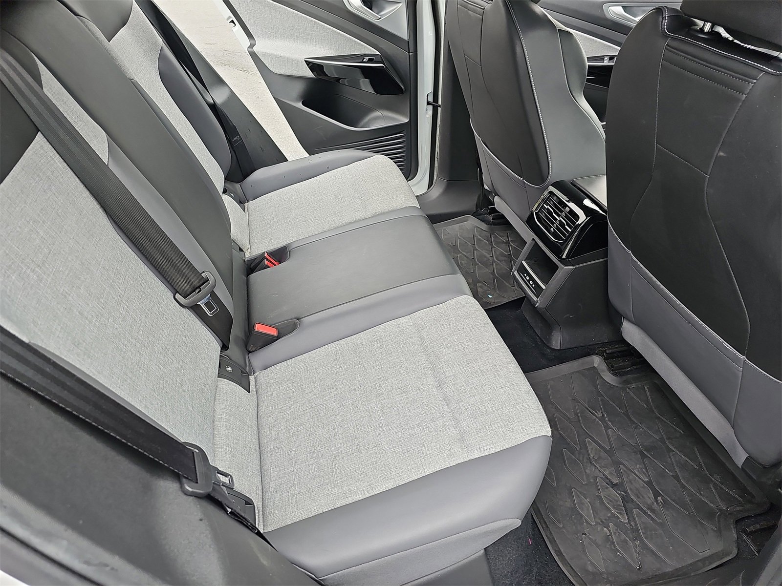 Used 2023 Volkswagen ID.4 2WD image 11