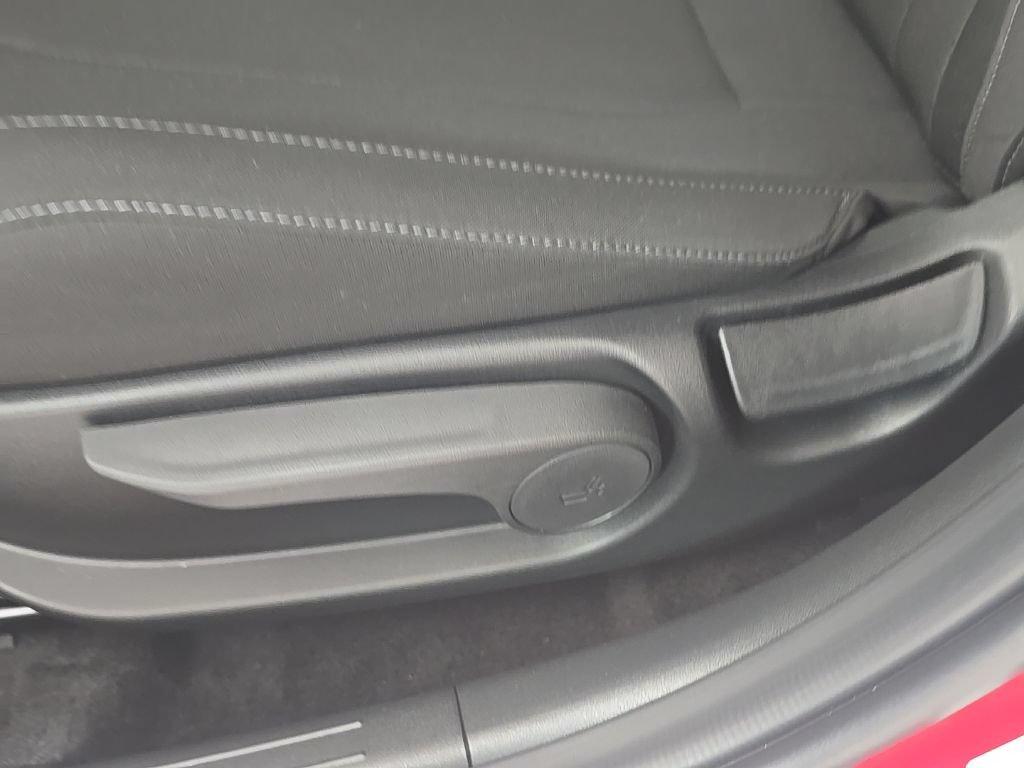 New 2025 Hyundai Elantra SEL FWD image 13