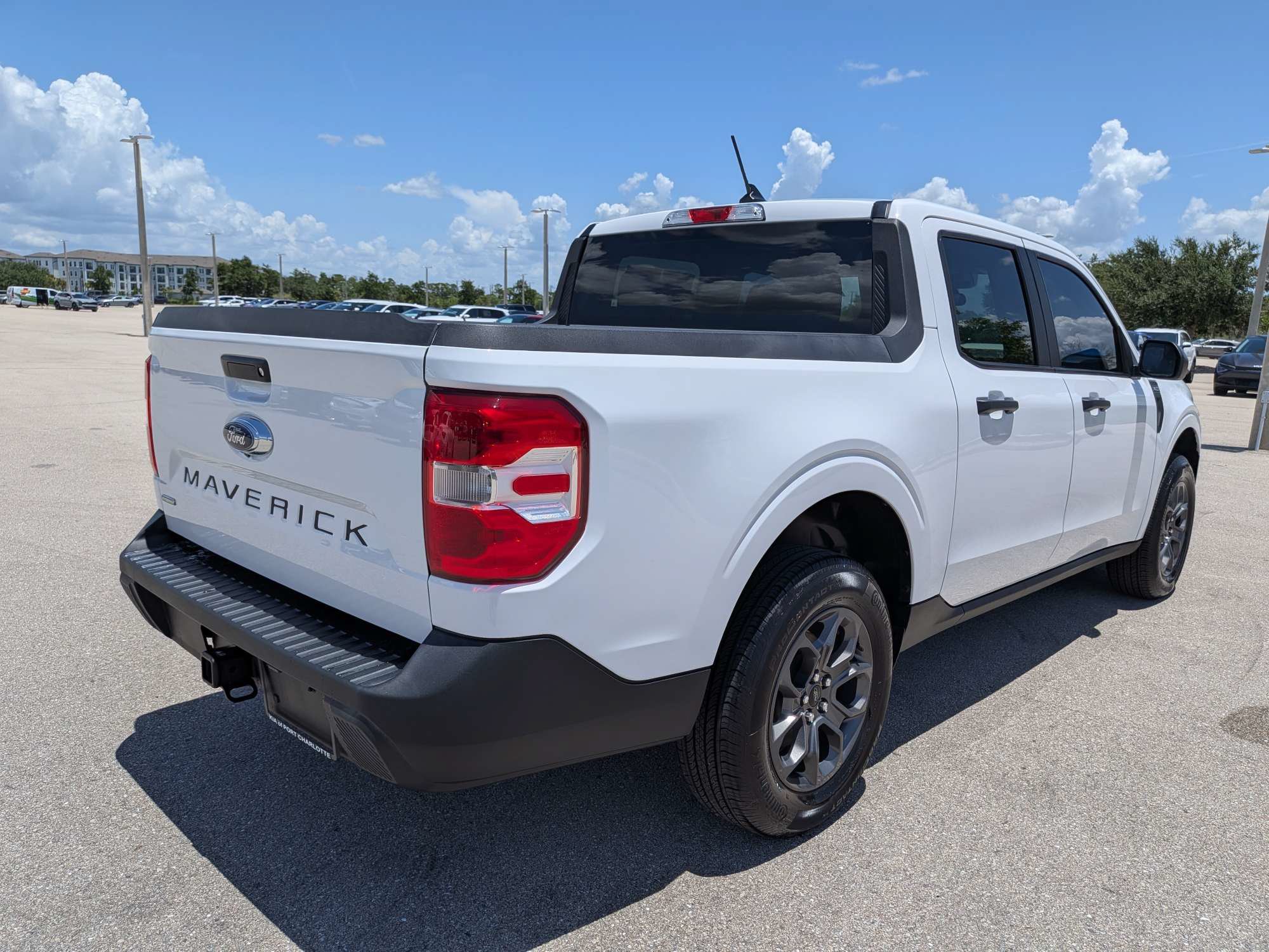 Used 2022 Ford Maverick XLT FWD image 5