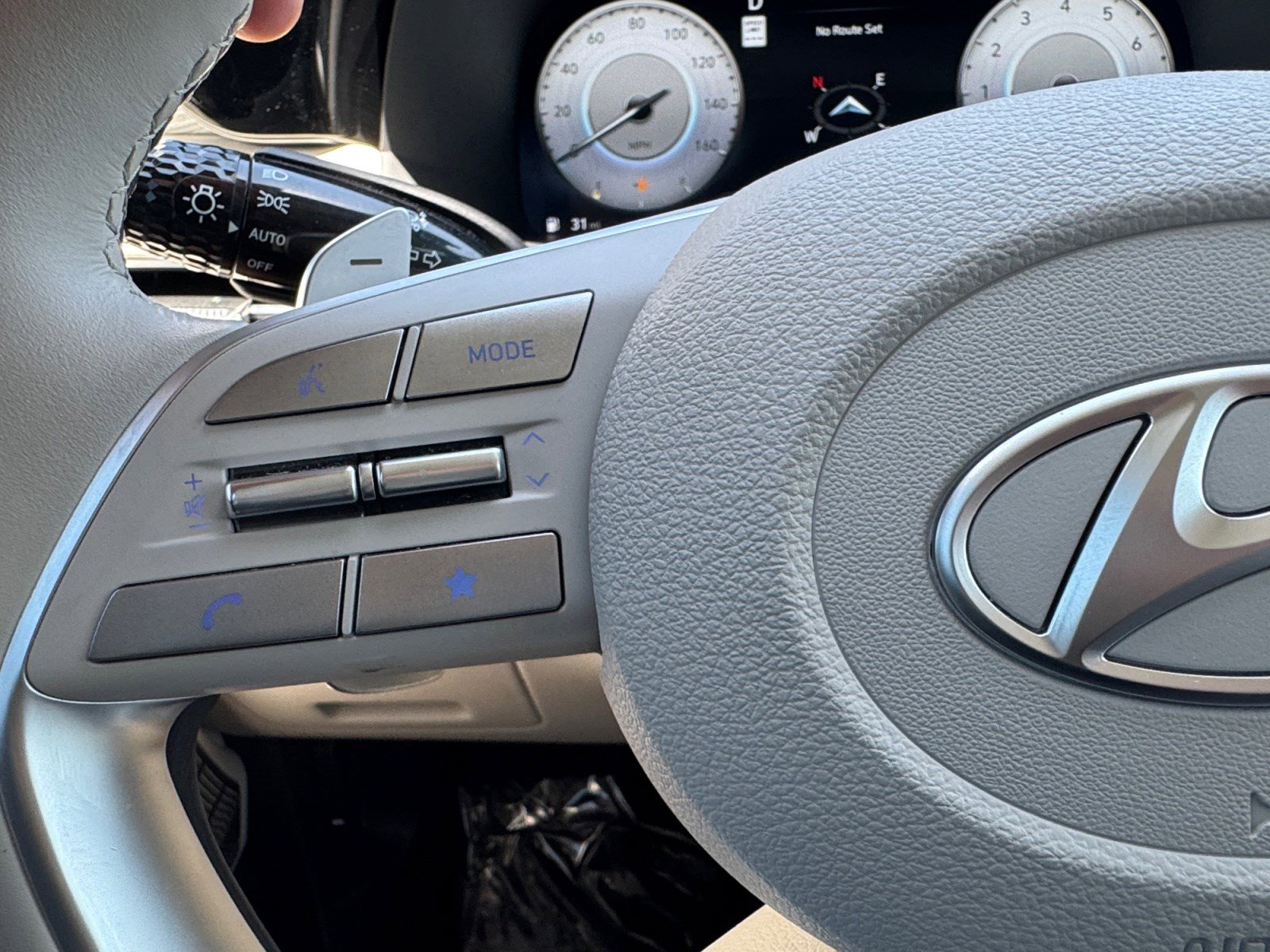 Used 2024 Hyundai Palisade Calligraphy image 17