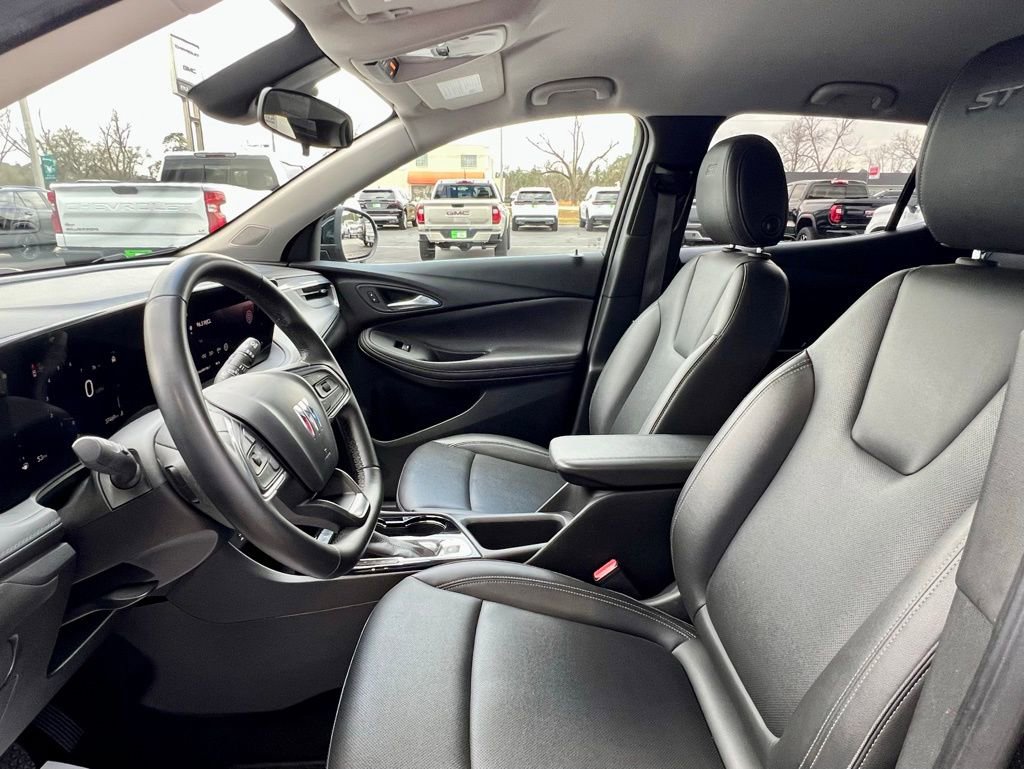 Used 2024 Buick Encore GX Sport Touring image 19
