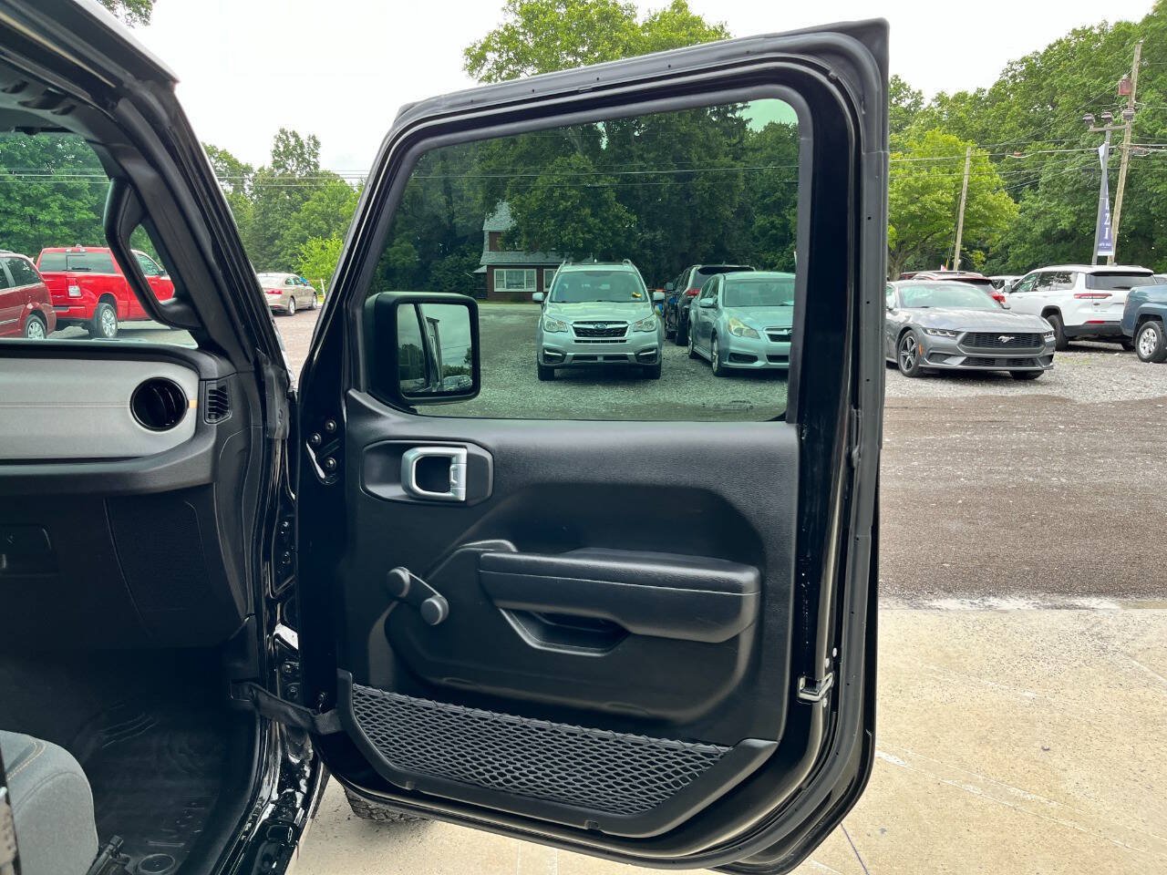 Used 2024 Jeep Wrangler Unlimited Sport AWD/4WD image 10