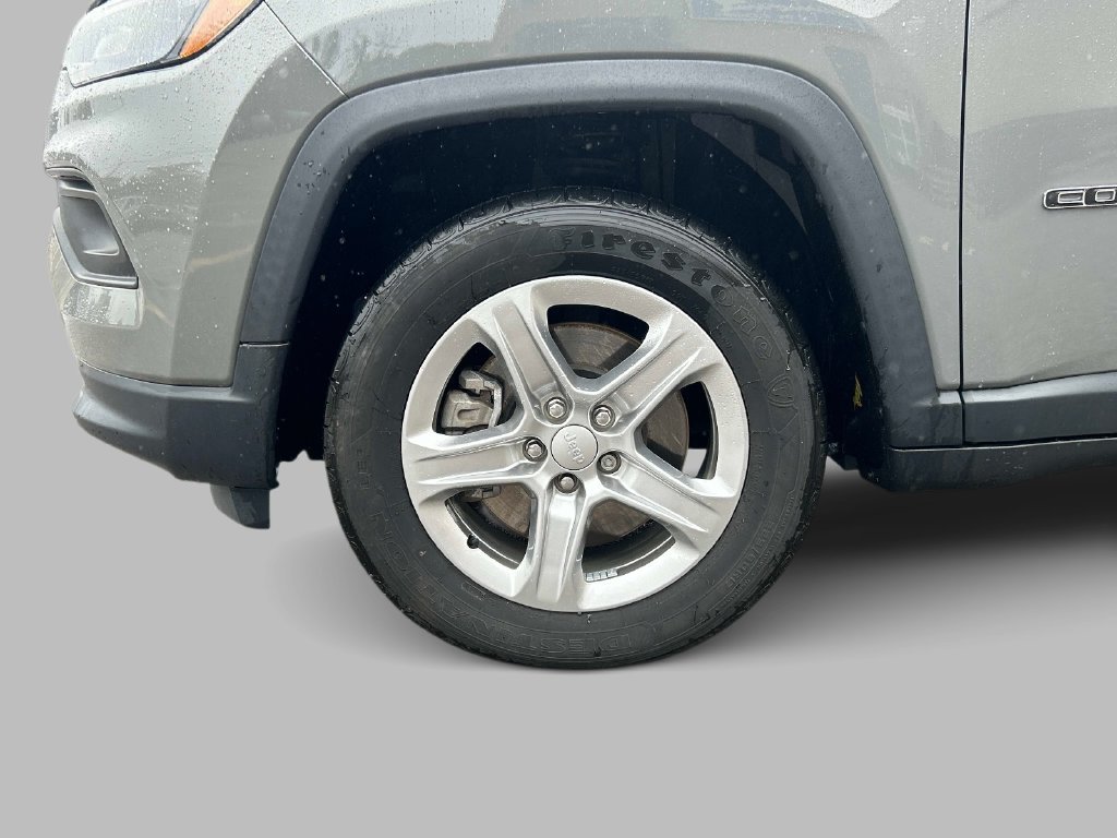 Certified 2023 Jeep Compass Latitude w/ Convenience Group AWD/4WD image 9