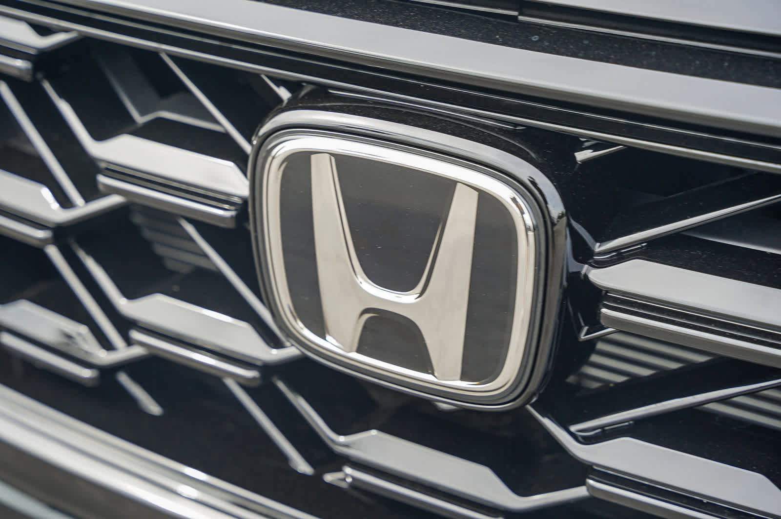 Certified 2025 Honda CR-V Sport-L image 11