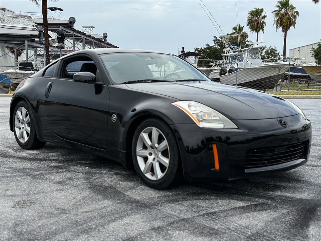 Used 2004 Nissan 350Z Enthusiast w/ Cargo Convenience Pkg image 5