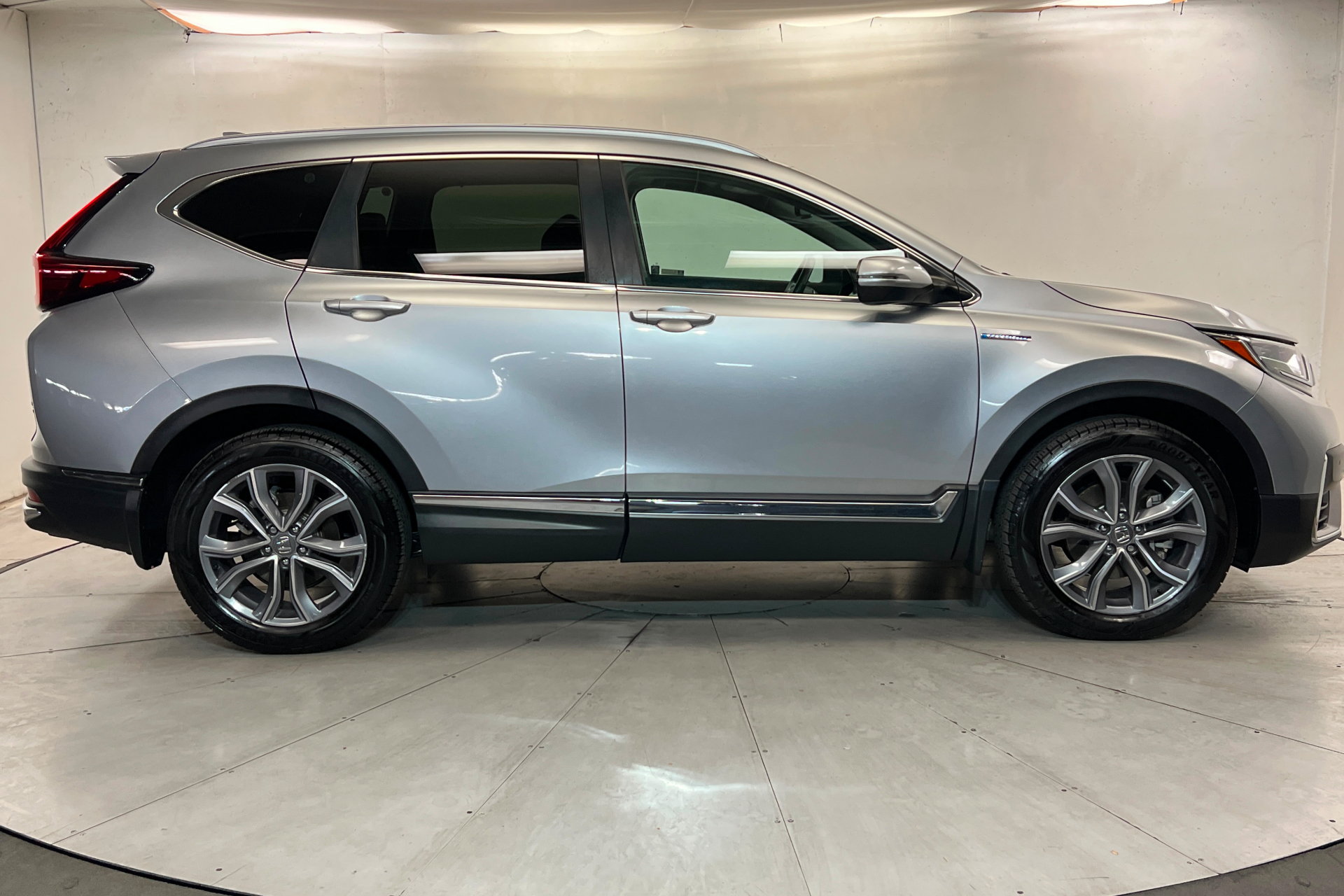 Used 2022 Honda CR-V Touring image 6
