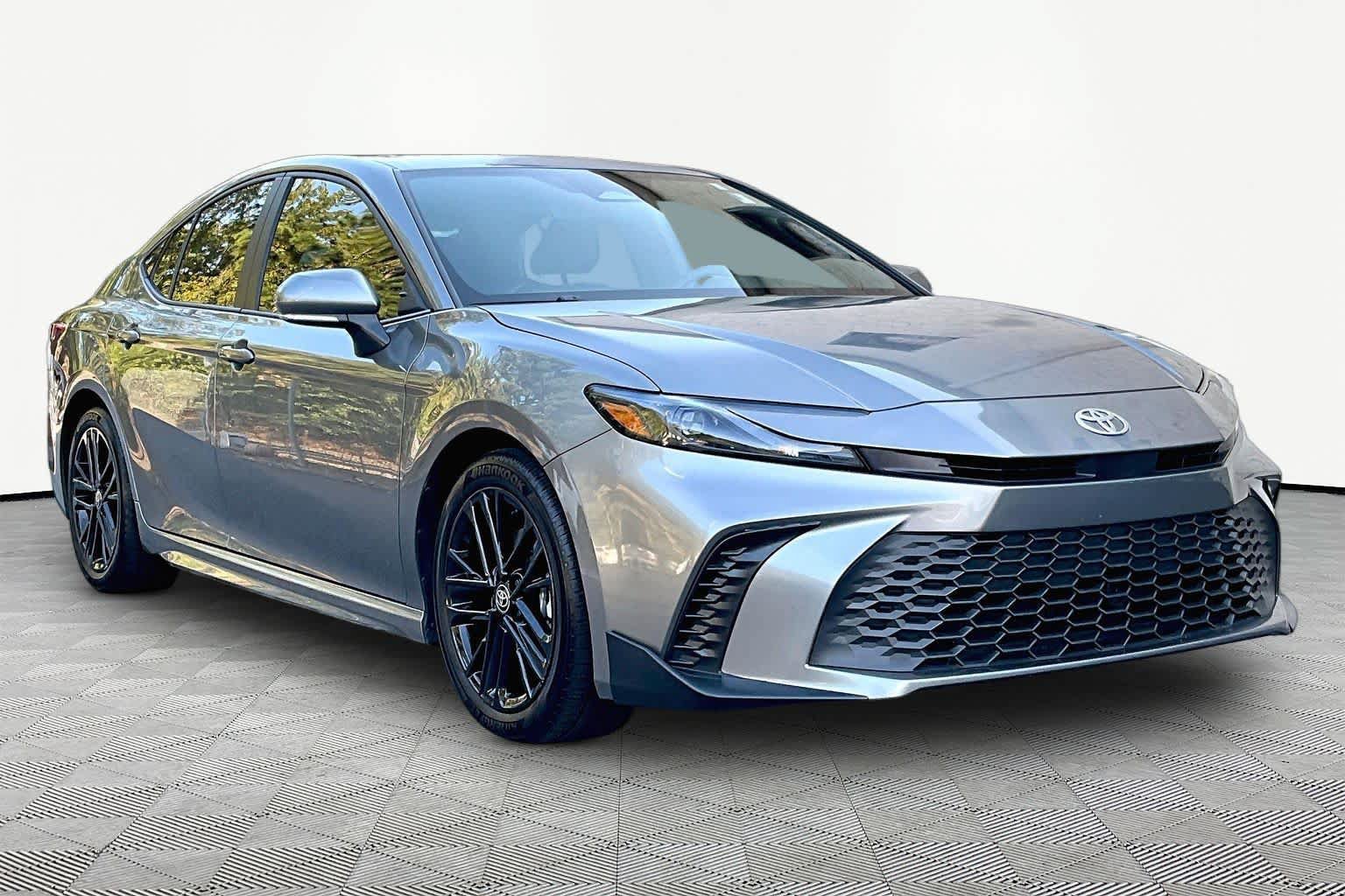 Used 2025 Toyota Camry SE w/ Multimedia Upgrade Package FWD image 3