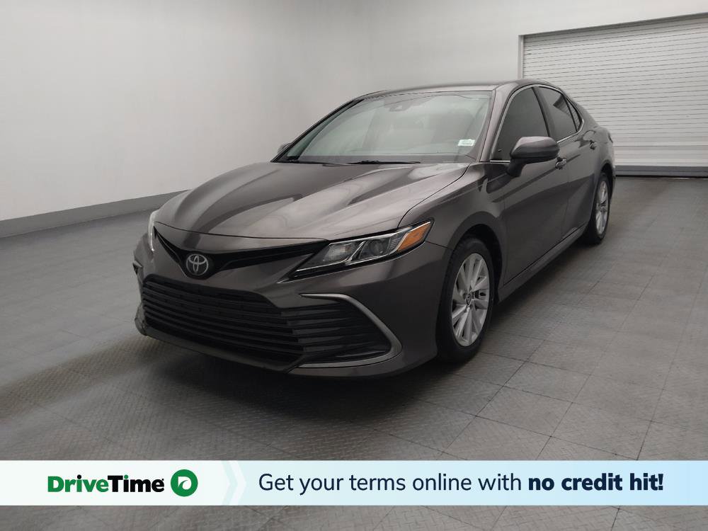 Used 2022 Toyota Camry LE image 1