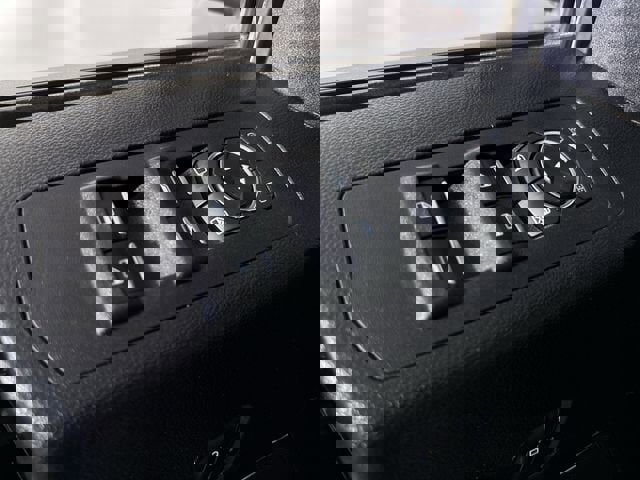 Used 2019 Ford F150 Lariat w/ Equipment Group 502A Luxury AWD/4WD image 24