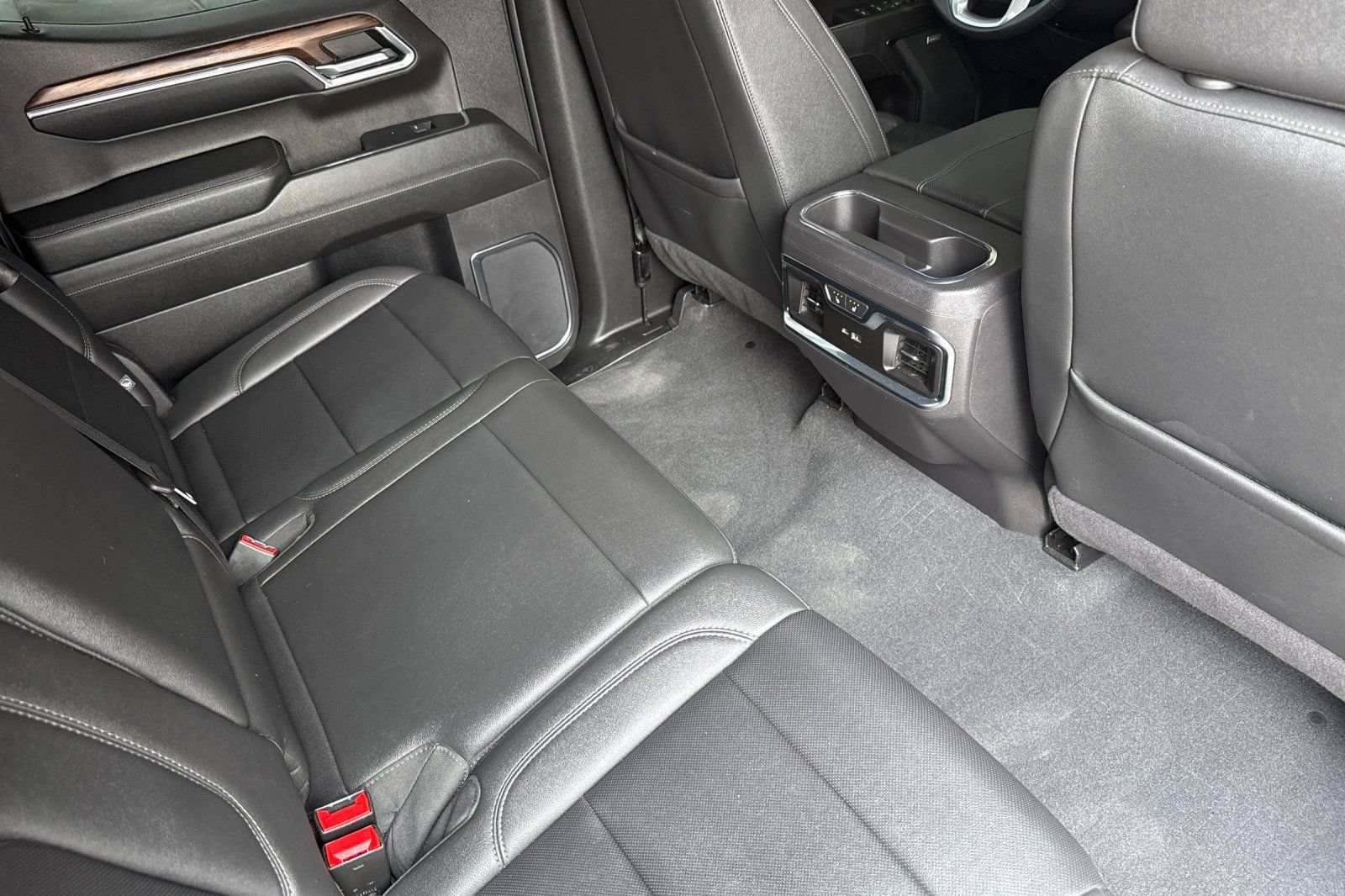 Used 2024 GMC Sierra 1500 SLT w/ SLT Premium Plus Package AWD/4WD image 16