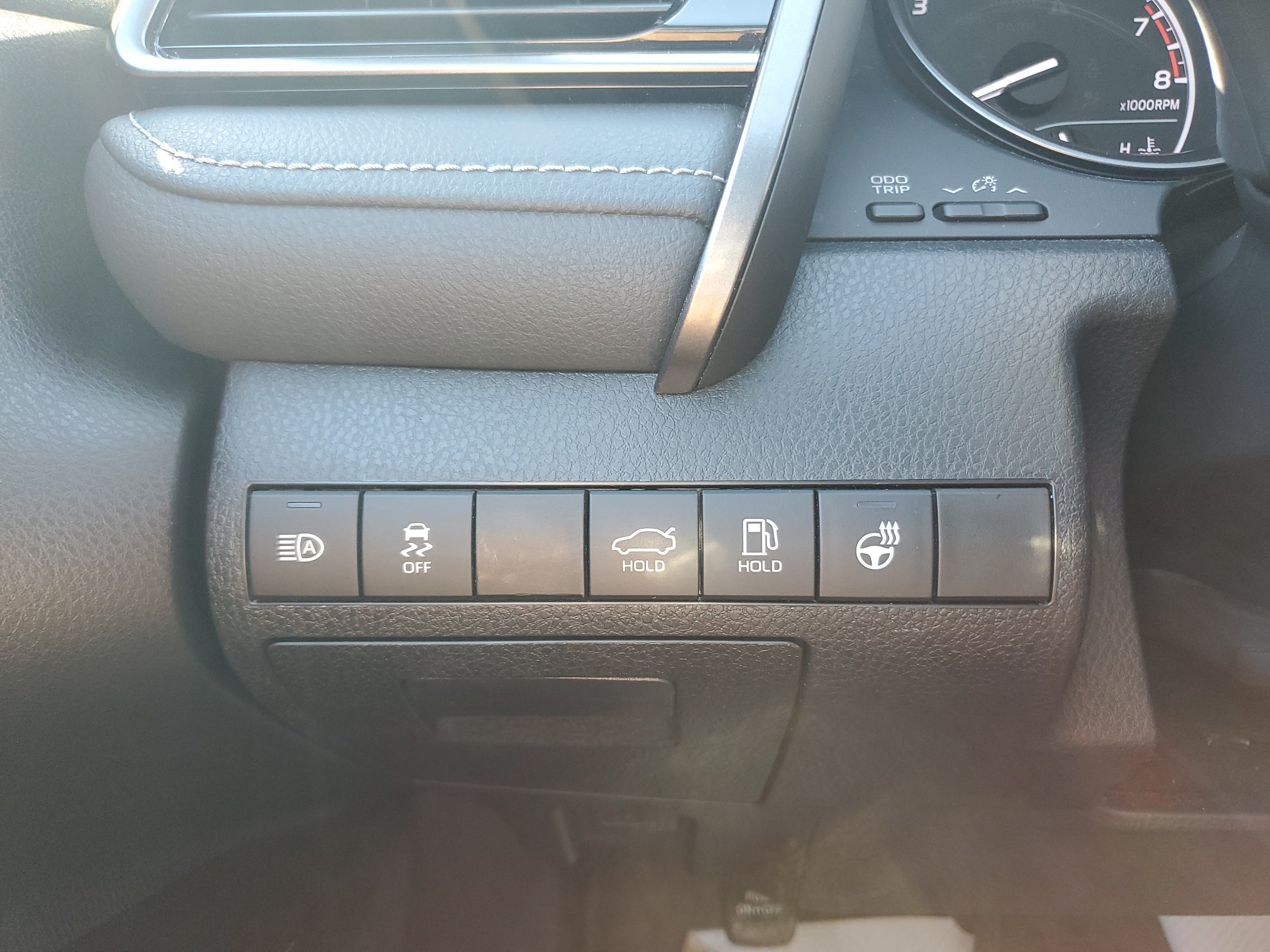 Used 2024 Toyota Camry SE w/ Cold Weather Package FWD image 30