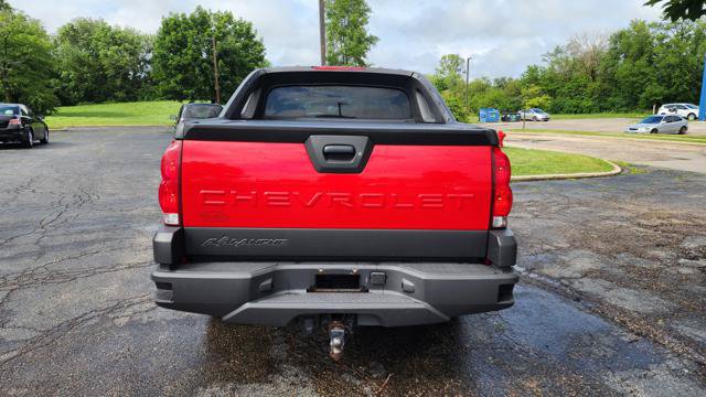 Used 2003 Chevrolet Avalanche 4x4 w/ Suspension Package, Off-Road image 10