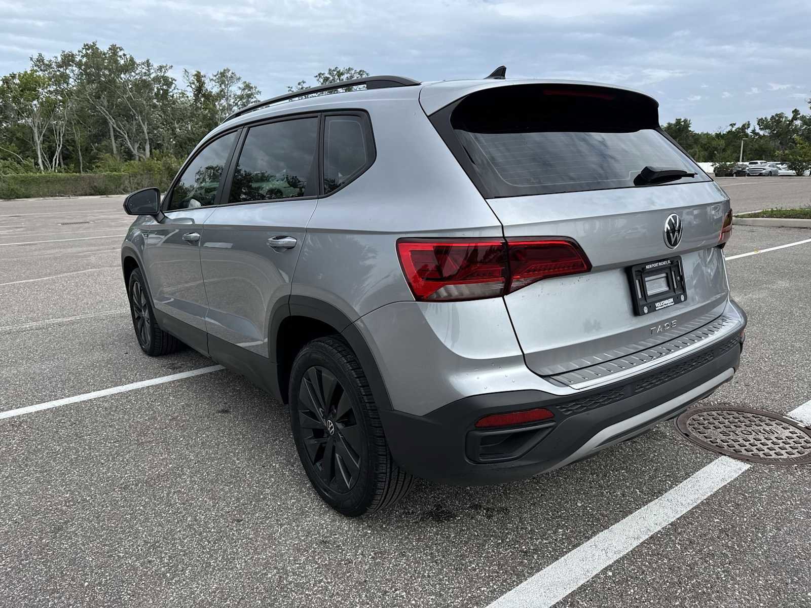 Certified 2023 Volkswagen Taos S FWD image 12