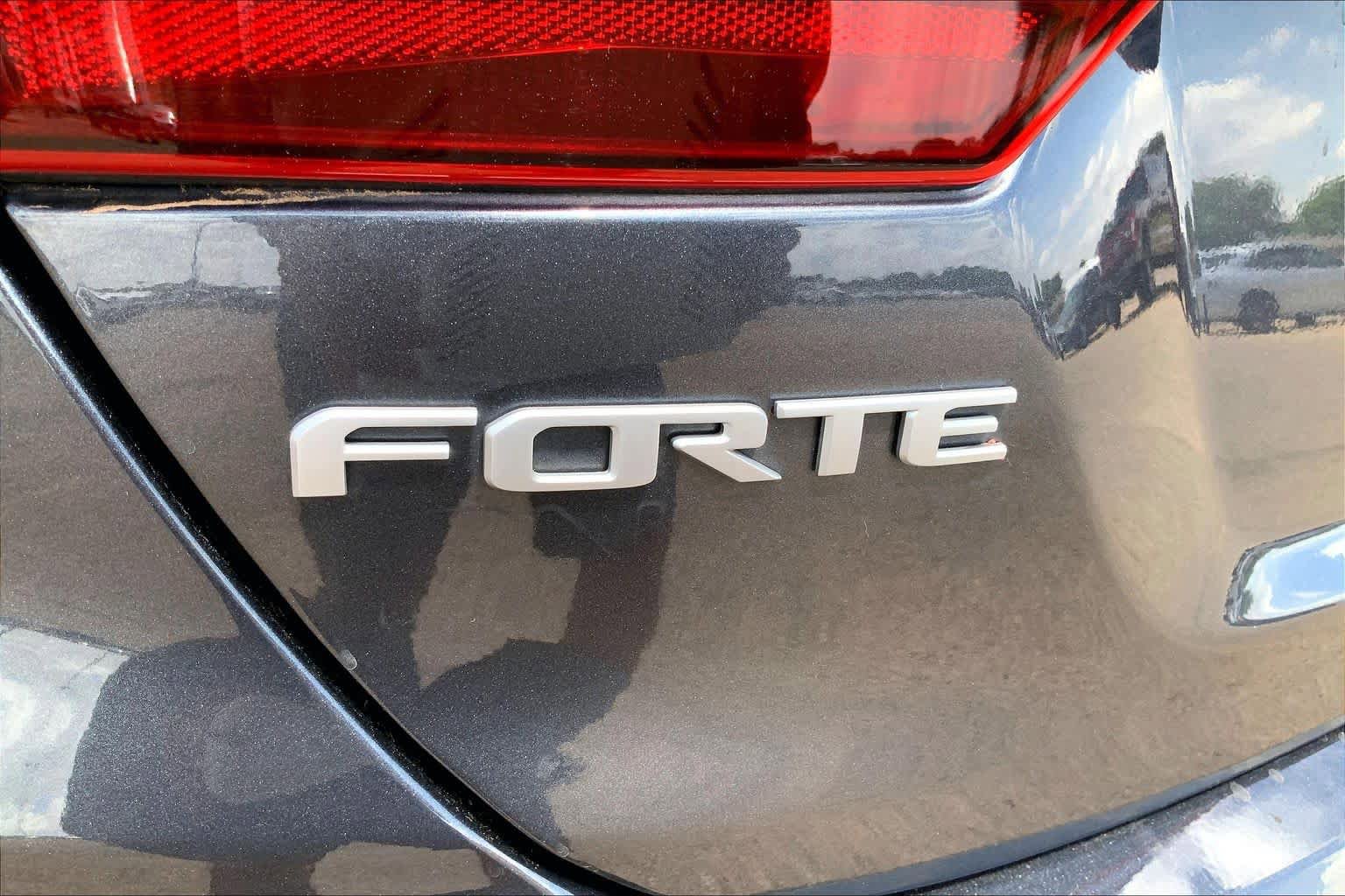 Certified 2023 Kia Forte LXS w/ LXS Technology Package FWD image 10