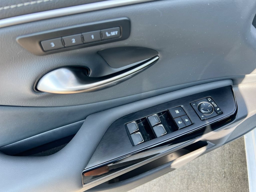Certified 2025 Lexus ES 350 w/ Premium Package FWD image 11