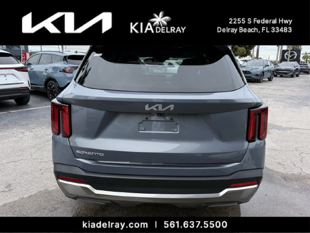 Certified 2024 Kia Sorento SX FWD image 4