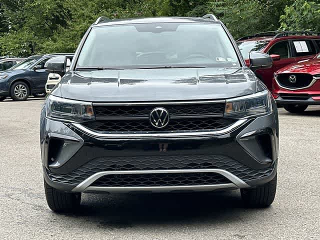 Used 2023 Volkswagen Taos SE w/ Panoramic Sunroof Package AWD/4WD image 27