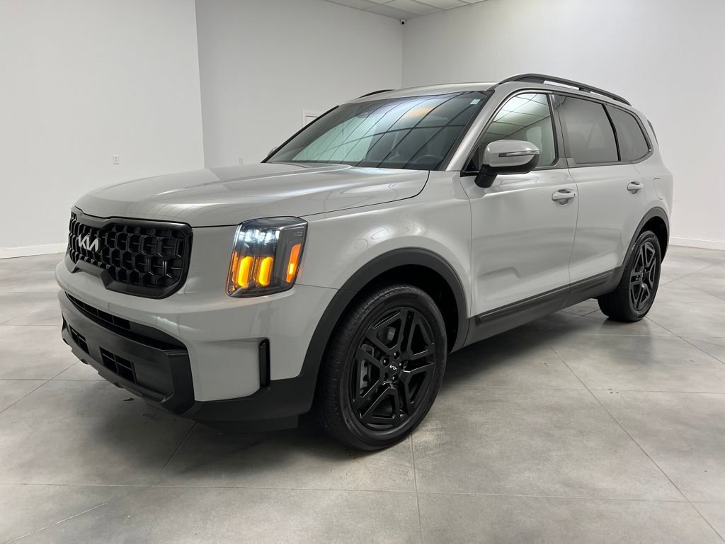Used 2024 Kia Telluride EX X-Line image 3