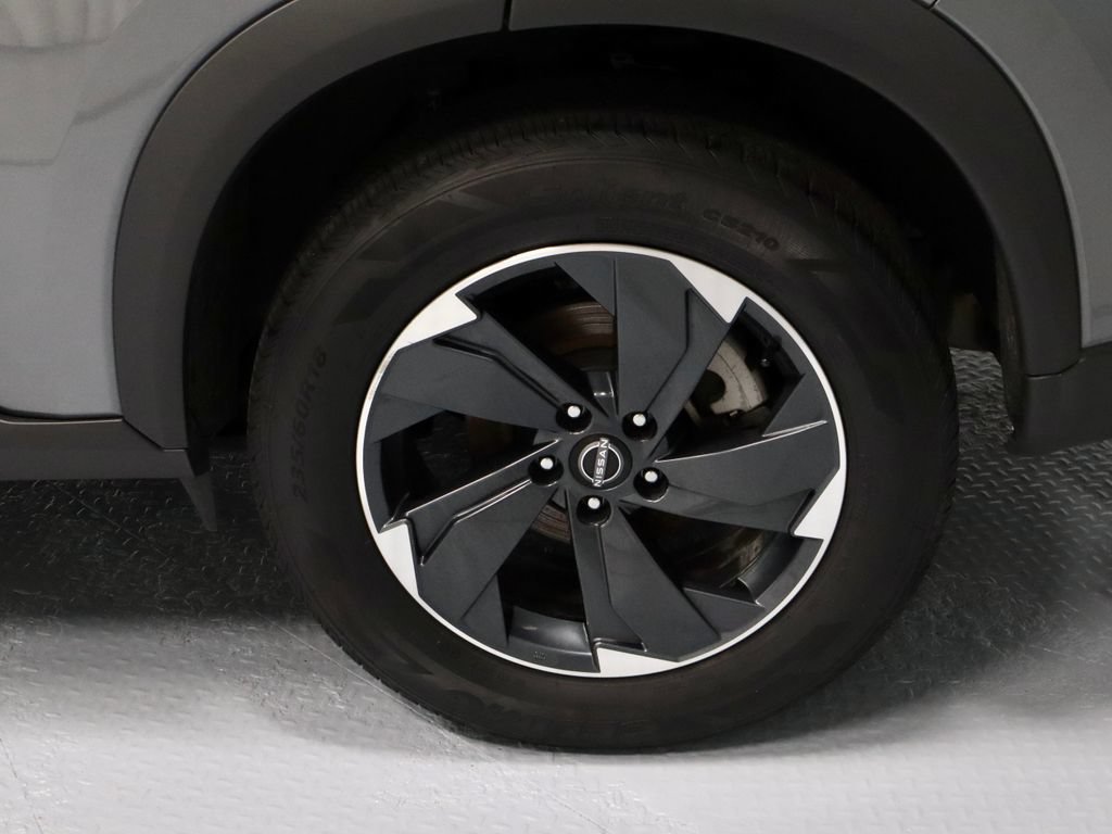 Certified 2024 Nissan Rogue SV AWD/4WD image 18