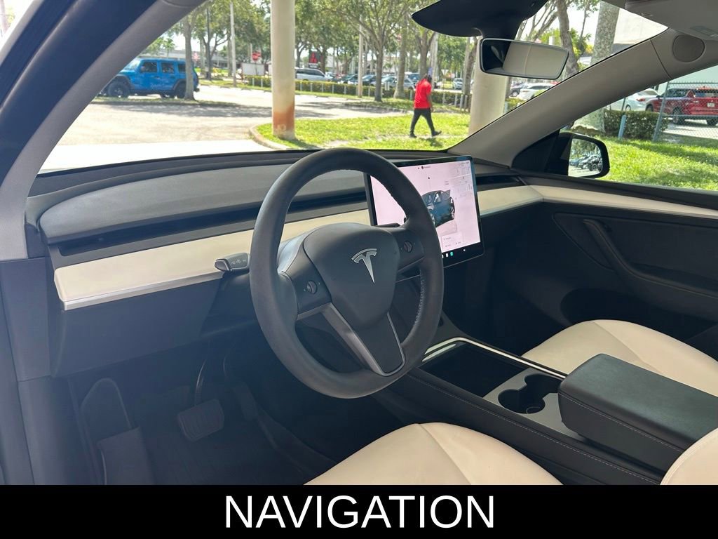 Used 2024 Tesla Model Y Long Range AWD/4WD image 7