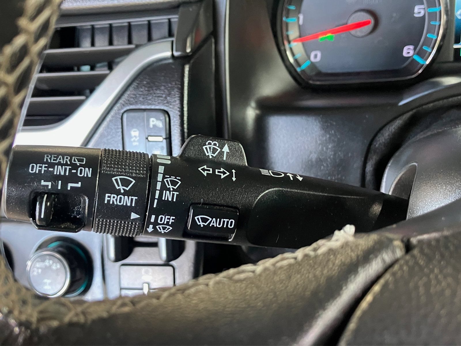 Used 2018 Chevrolet Tahoe Premier w/ RST 6.2L Performance Edition AWD/4WD image 35