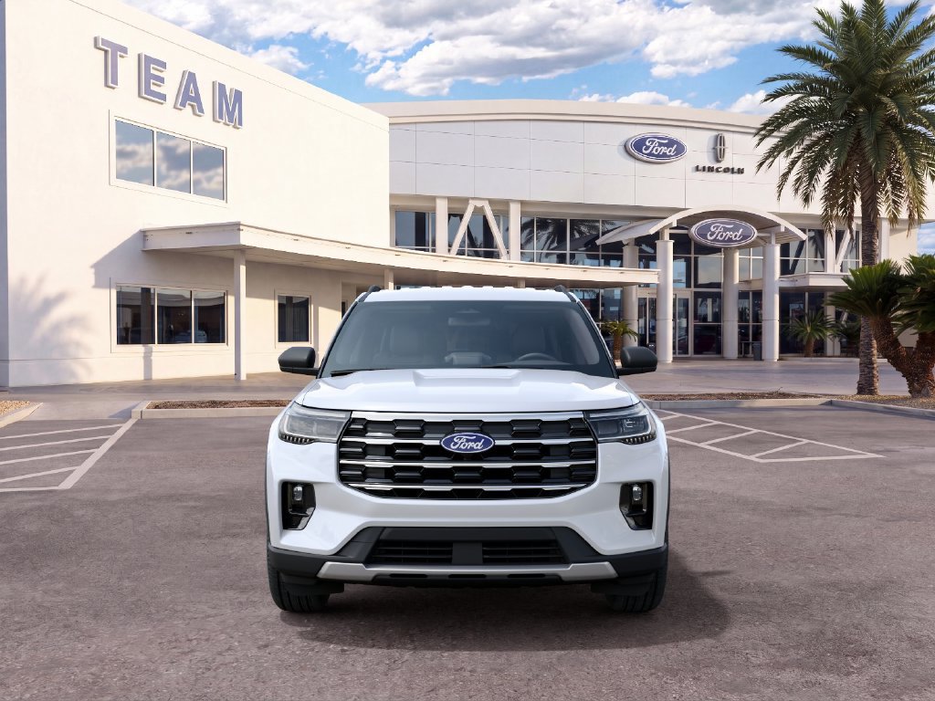 New 2027 Ford Explorer Active w/ Active Comfort Package RWD image 3