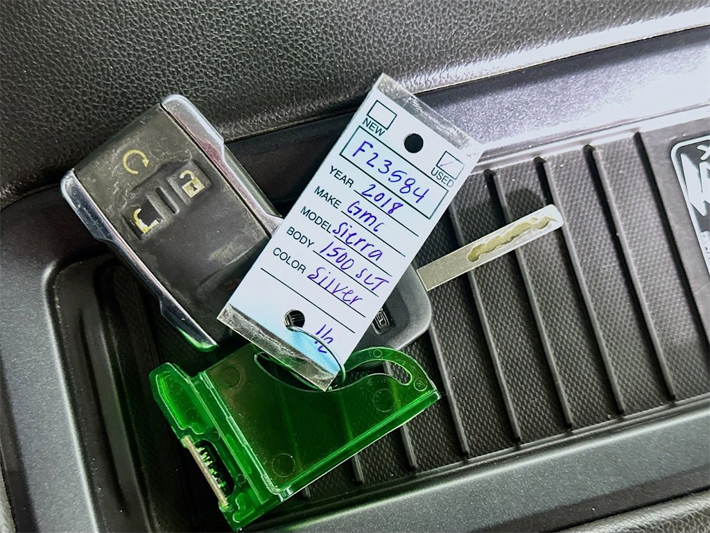 Used 2018 GMC Sierra 1500 SLT w/ SLT Premium Package image 35