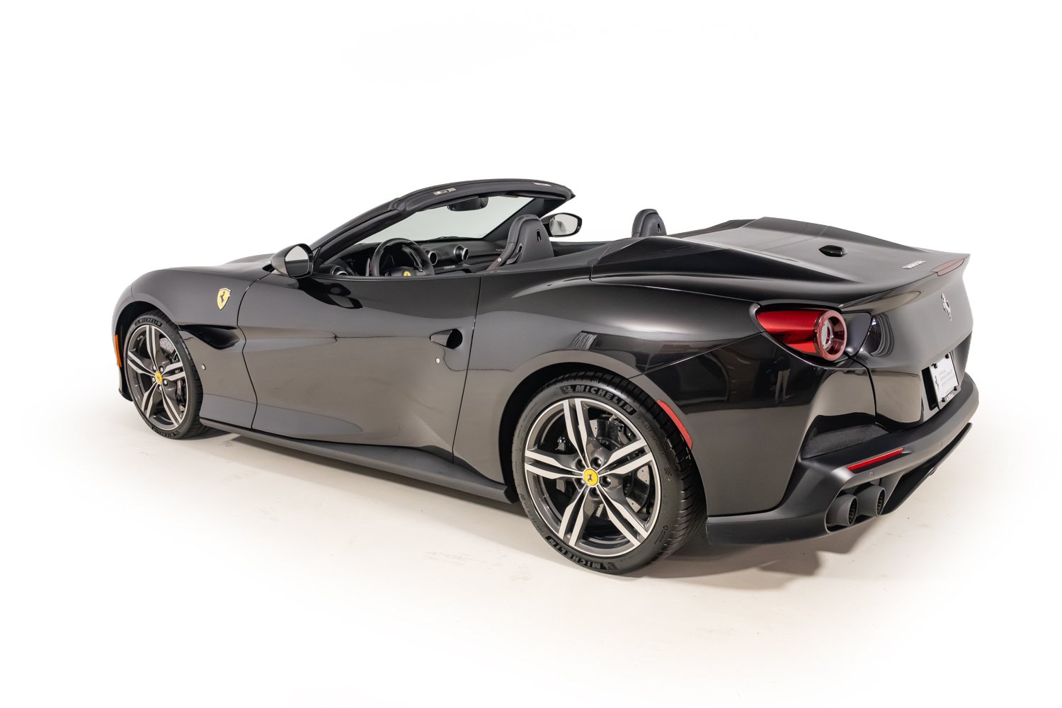 Used 2019 Ferrari Portofino RWD image 14