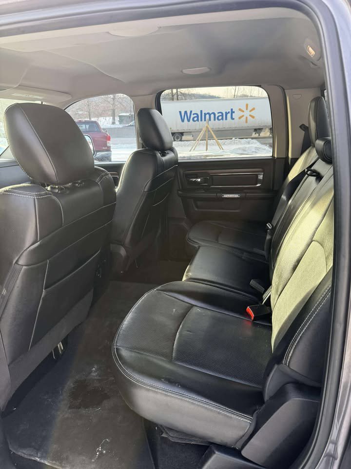 Used 2014 RAM 1500 Laramie w/ Convenience Group AWD/4WD image 9