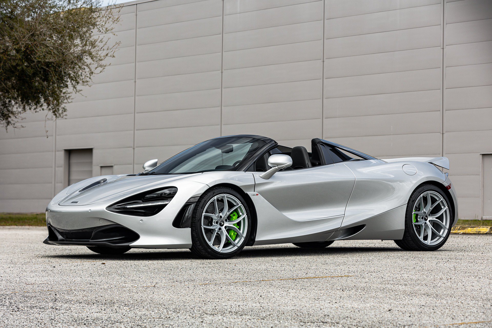 Used 2020 McLaren 720S Luxury RWD image 17
