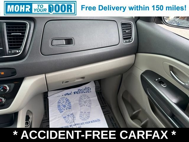 Used 2018 Kia Sedona LX FWD image 28