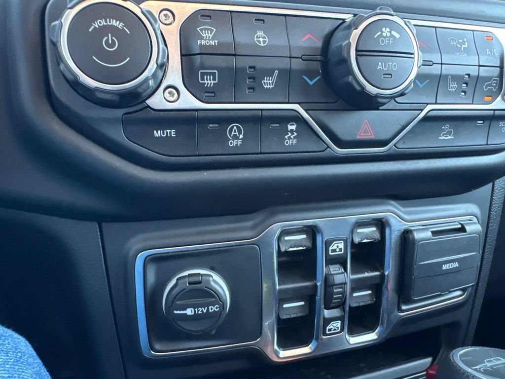 Used 2021 Jeep Gladiator Sport AWD/4WD image 29