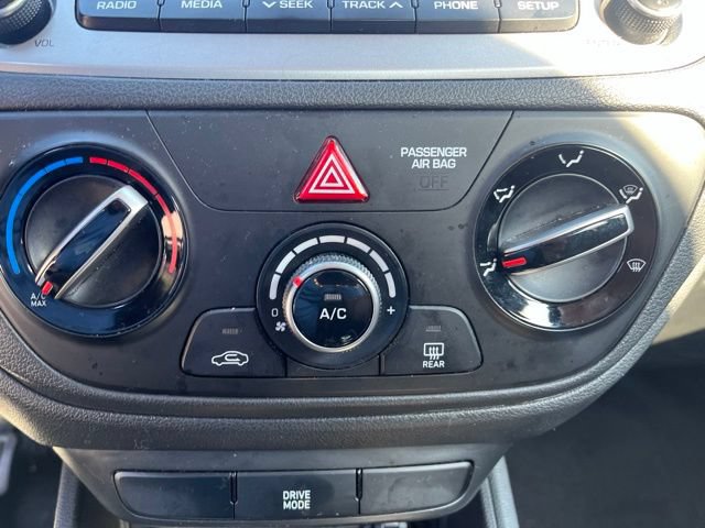 Used 2021 Hyundai Accent SE FWD image 25