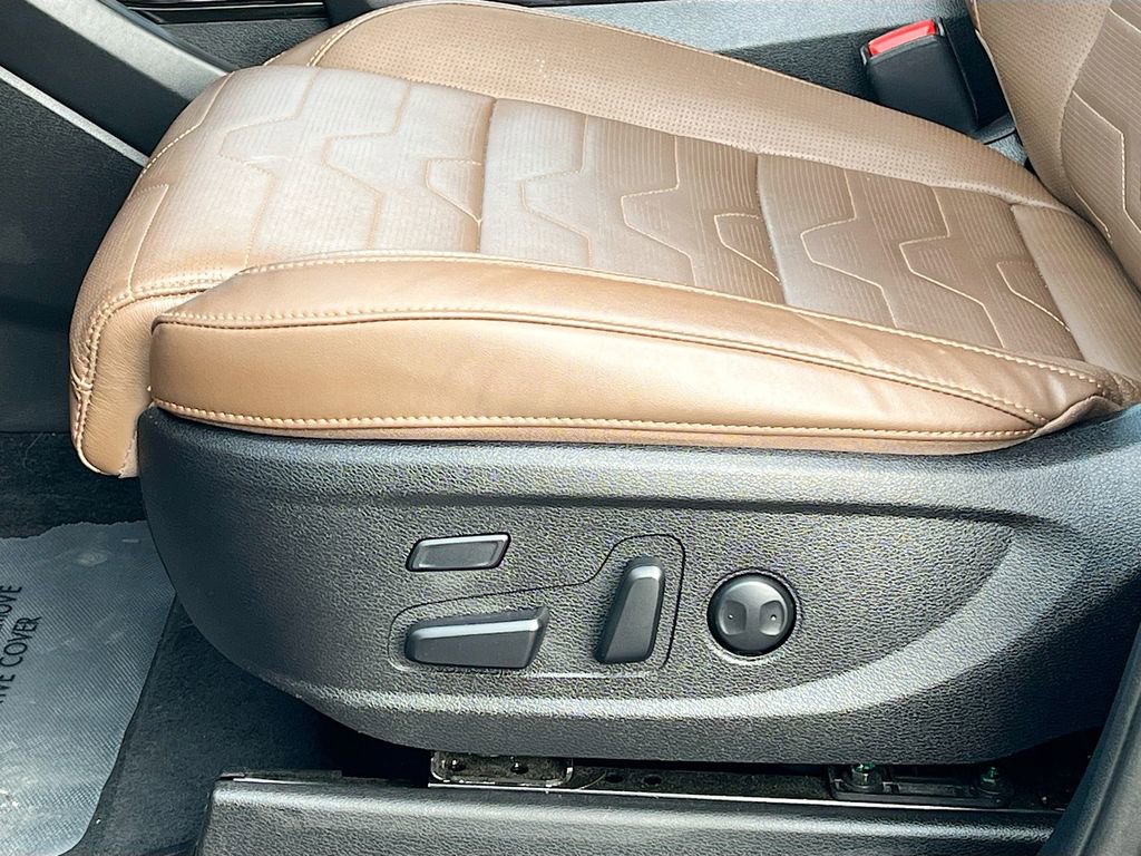 Used 2022 Kia Telluride SX w/ SX Prestige Package image 19