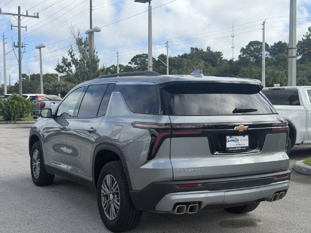 Used 2026 Chevrolet Traverse LT w/ Driver Confidence Package FWD image 4