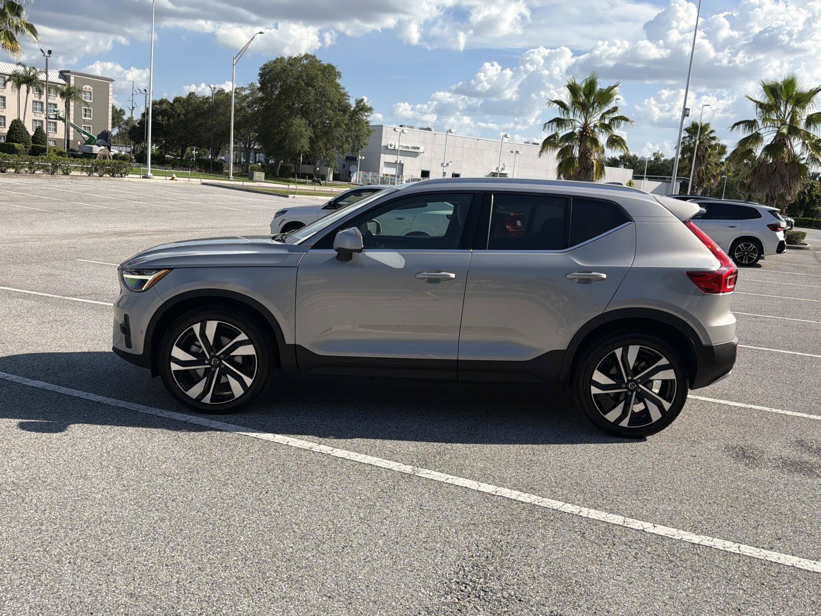 Used 2023 Volvo XC40 B5 Ultimate w/ Protection Package Premier AWD/4WD image 7