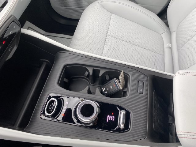 New 2026 Jeep Cherokee Limited AWD/4WD image 17