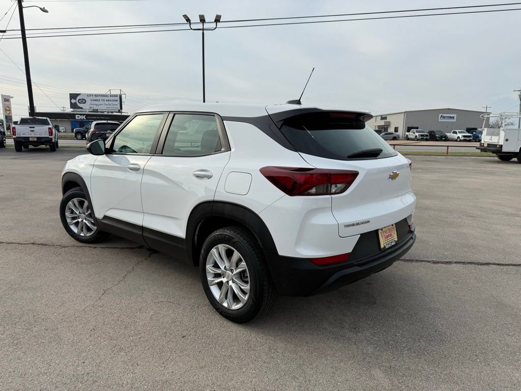 Used 2023 Chevrolet TrailBlazer LS image 3