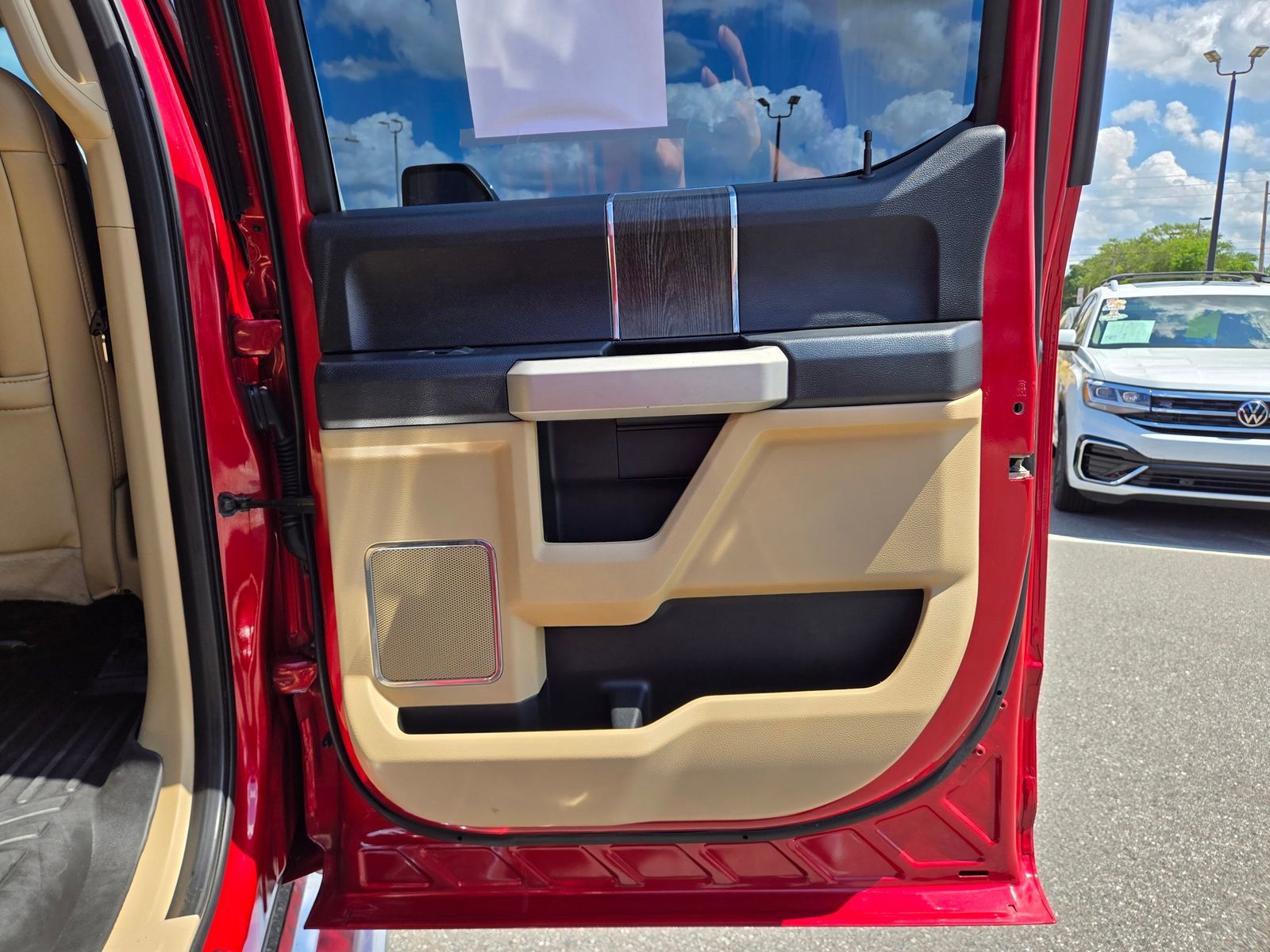 Used 2021 Ford F250 Lariat w/ Chrome Package image 40