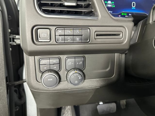 Used 2023 Chevrolet Tahoe Z71 w/ Luxury Package image 19