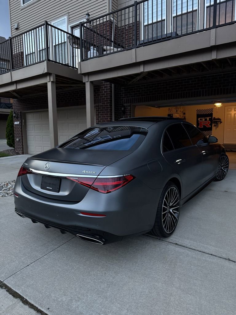 Used 2022 Mercedes-Benz S 580 4MATIC Sedan image 3