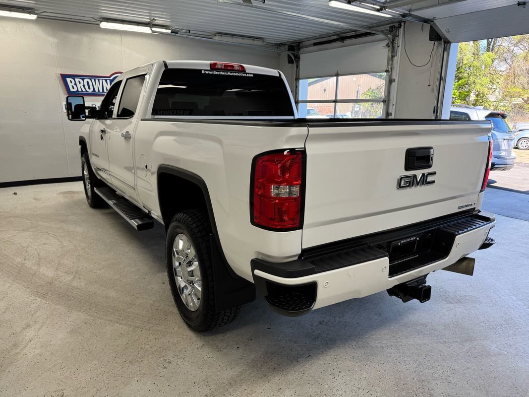 Used 2019 GMC Sierra 2500 Denali w/ Duramax Plus Package AWD/4WD image 4
