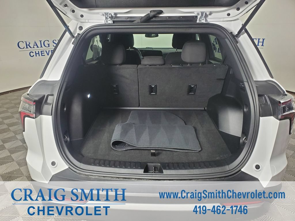 Used 2025 Chevrolet Equinox LT FWD image 12