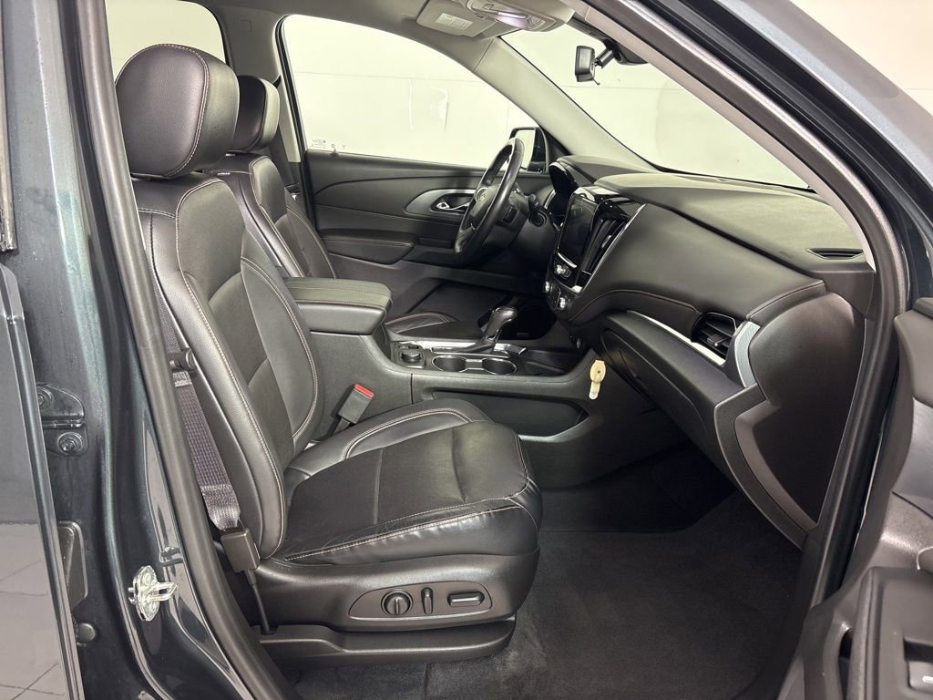 Used 2018 Chevrolet Traverse Premier w/ Driver Confidence II Package image 12