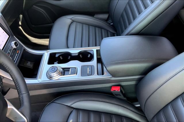 New 2023 Ford Edge SEL w/ Convenience Package image 8