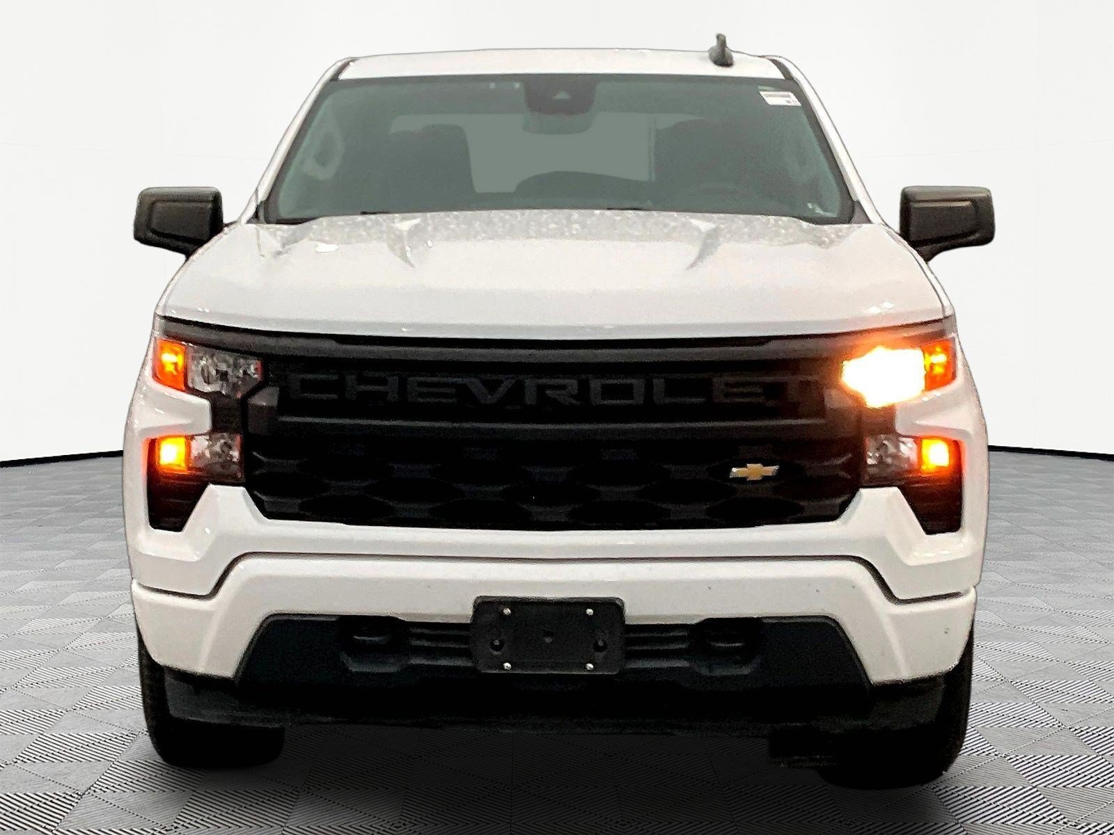 Used 2022 Chevrolet Silverado 1500 Custom AWD/4WD image 2